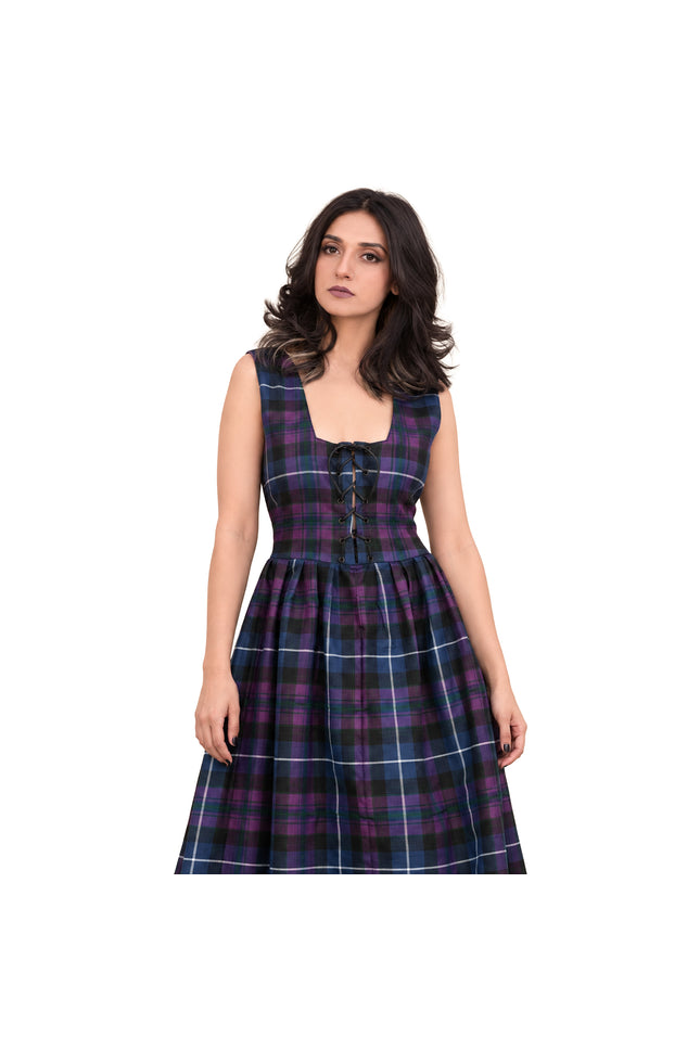Traje escocés de las Tierras Altas para mujer - Vestido largo de tartán | Orgullo de Escocia